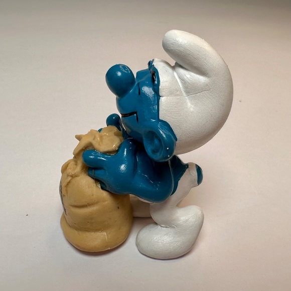 Vintage Smurf Figurine – Beggar Smurf with Sack – Bully W. Germany - Picture 4 of 8